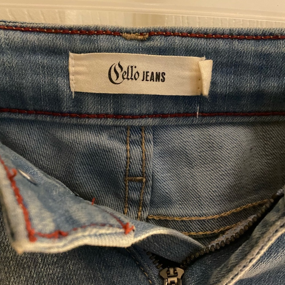 Ripped style jeans